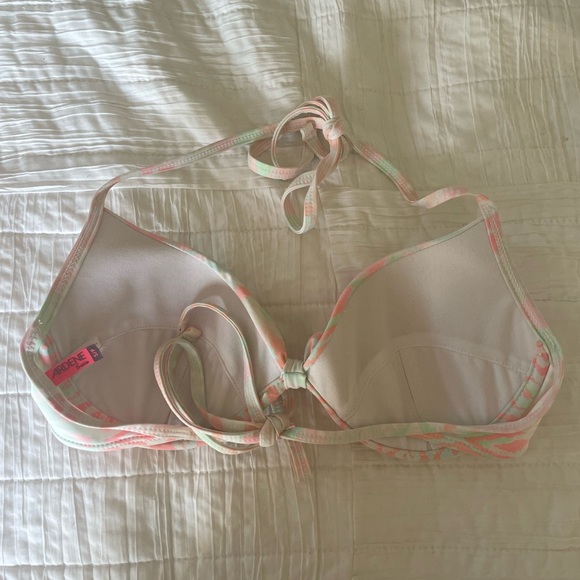 2 Bathing Suit Tops - Picture 5 of 5
